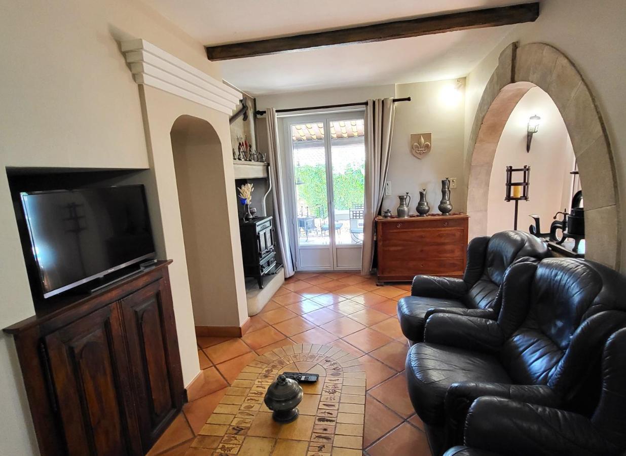 "La Massette Du Cheval Blanc" Villa De Caractere En Pierre L'Isle-sur-la-Sorgue Luaran gambar