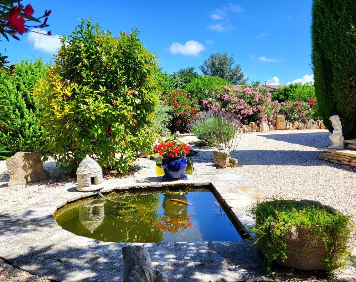 "La Massette Du Cheval Blanc" Villa De Caractere En Pierre L'Isle-sur-la-Sorgue Luaran gambar